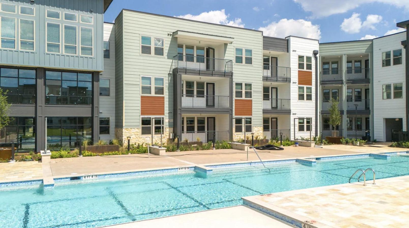 Landing At Birdie On Woodland Greens - 2 Bedrooms In Plaza Volente Austin Exterior photo